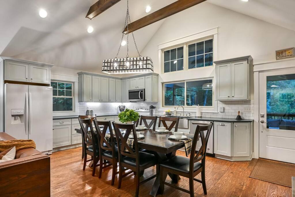 The Cove Retreat- Hot Tub/Screened Porch/Game Room ليك لوري المظهر الخارجي الصورة